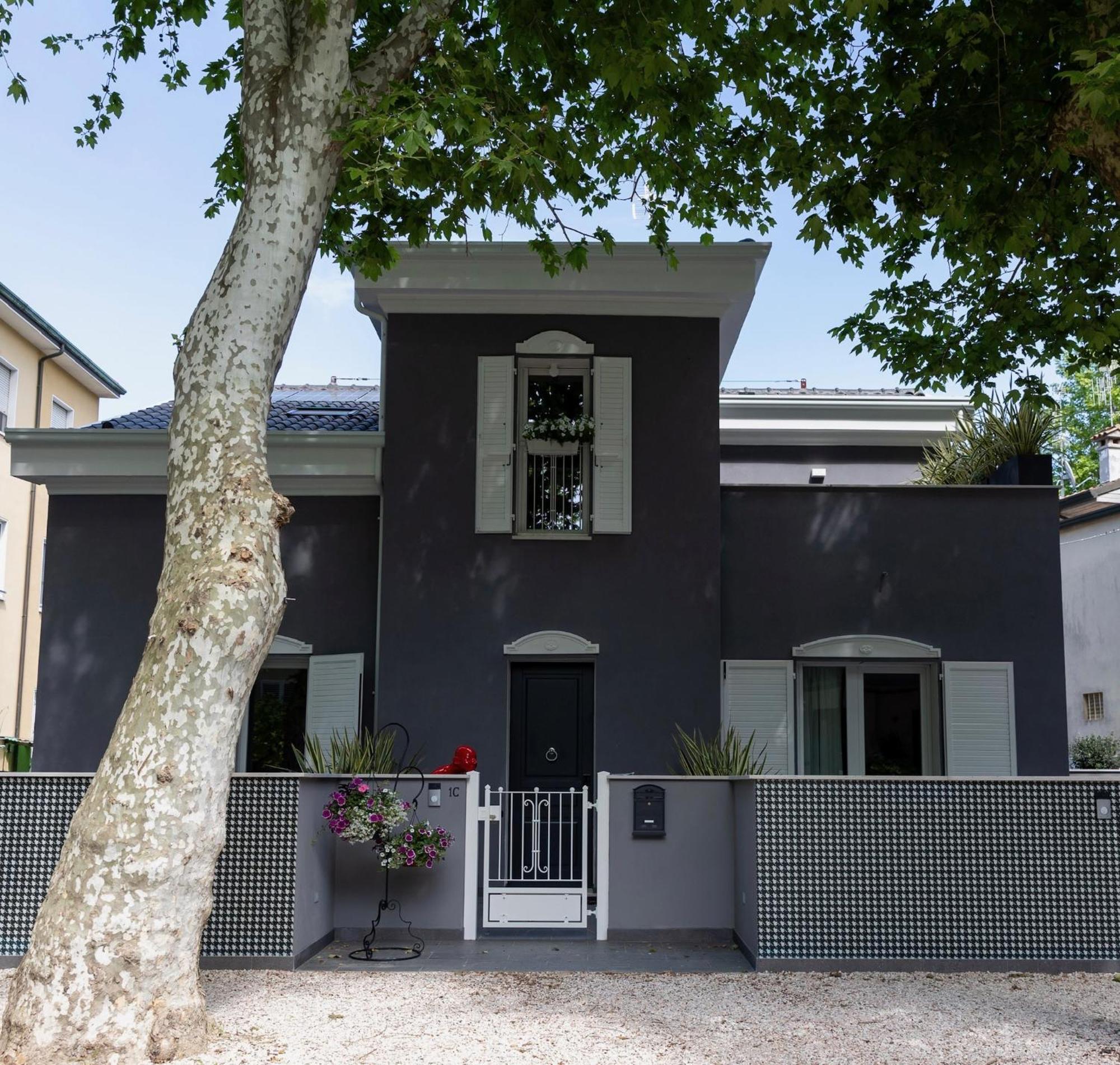 Villa Monti Suites&Aparts Cesena Bagian luar foto