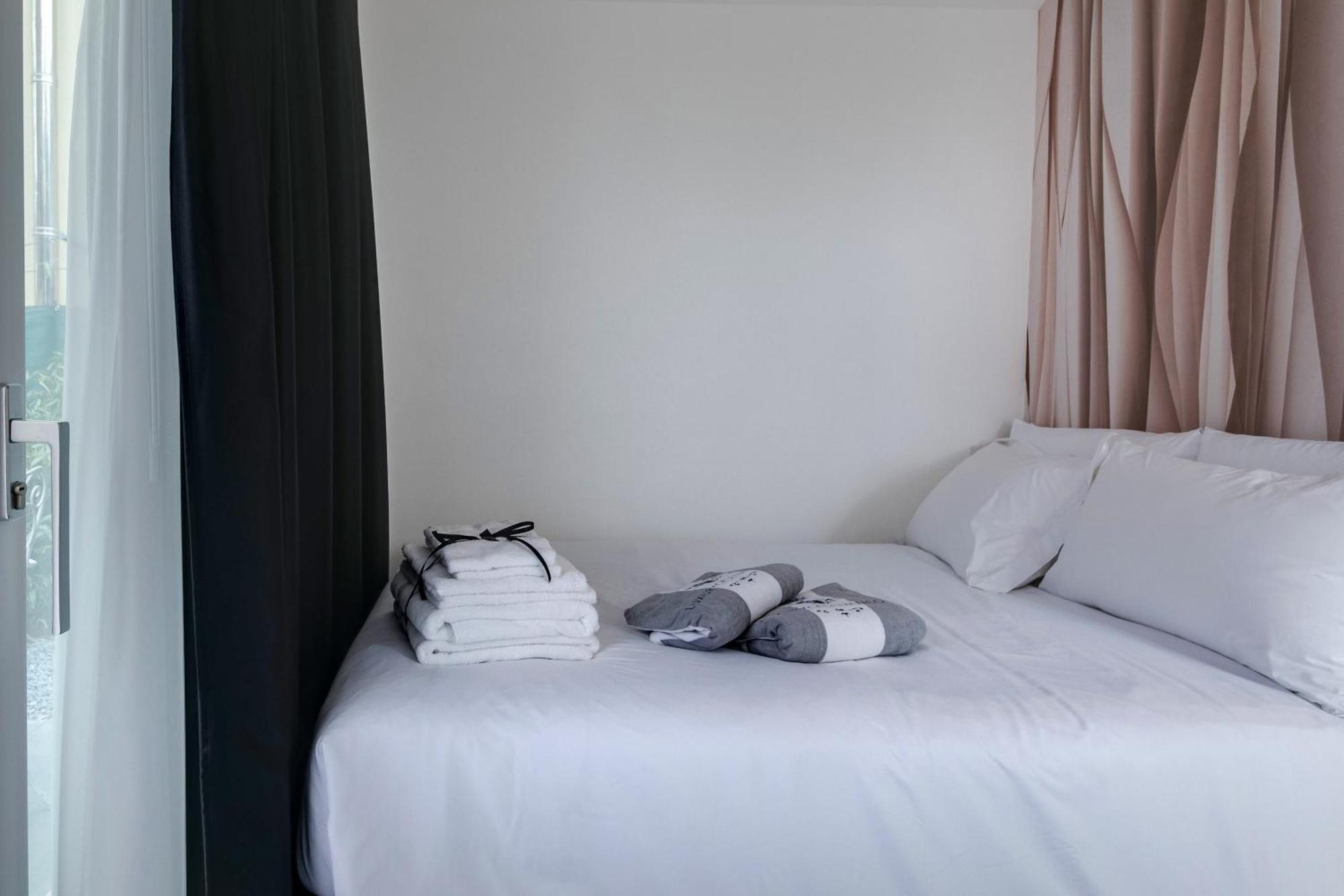Villa Monti Suites&Aparts Cesena Bagian luar foto