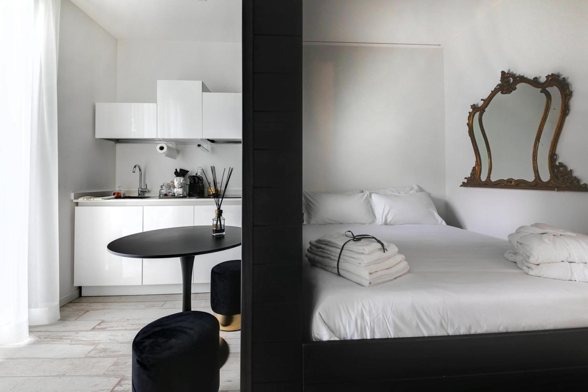 Villa Monti Suites&Aparts Cesena Bagian luar foto