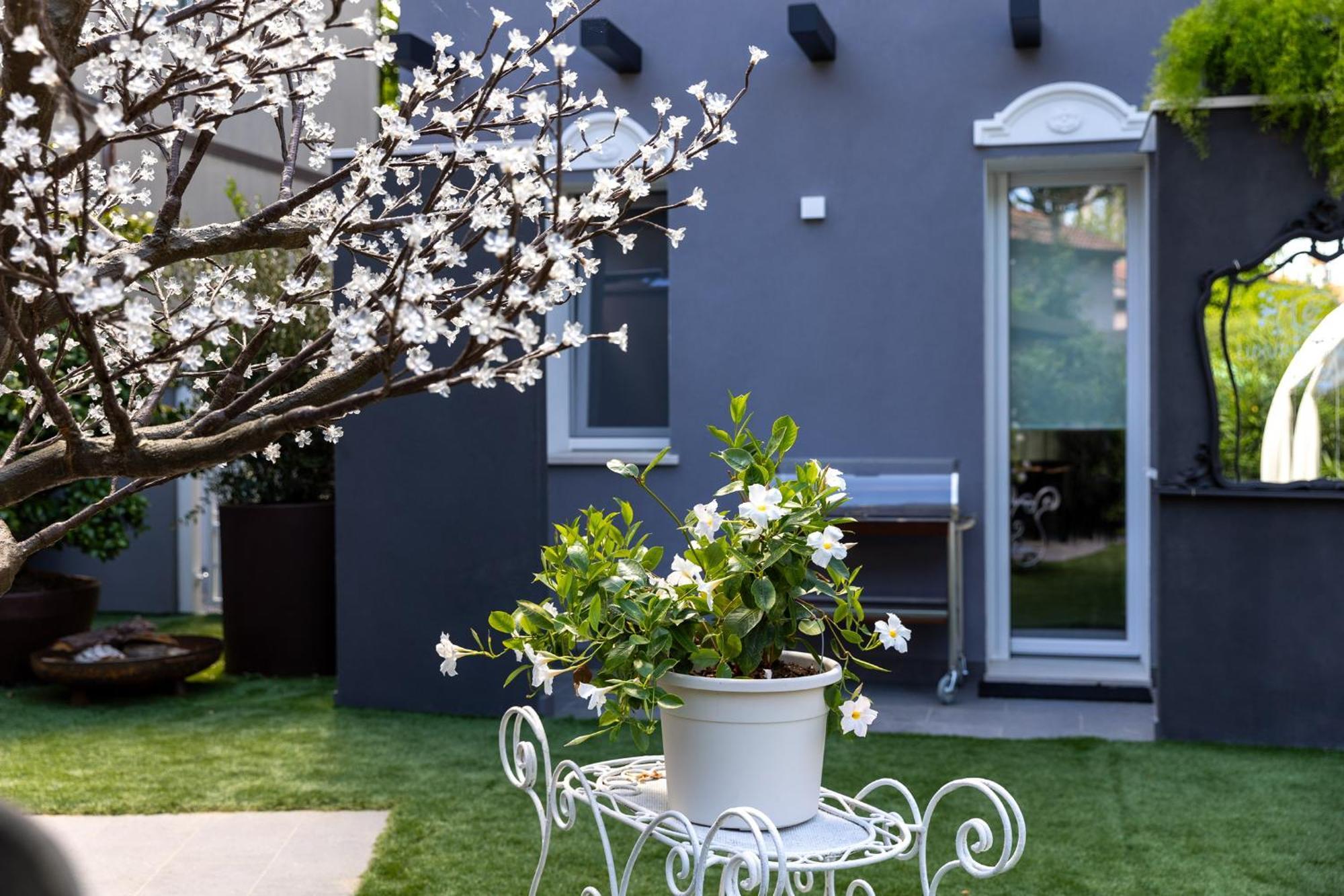 Villa Monti Suites&Aparts Cesena Bagian luar foto